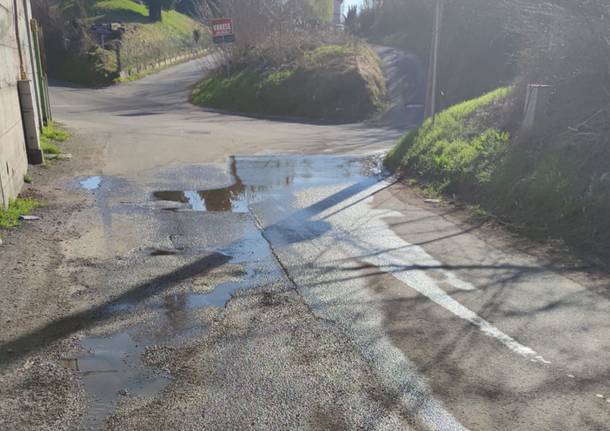 Perdita d'acqua al ponticello di via Gasparotto