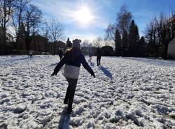 prima neve alla scuola primaria Galilei di Avigno