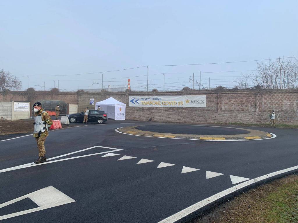 Primo giorno di apertura per il centro tamponi di Gallarate