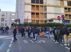 protesta studenti istituto einaudi