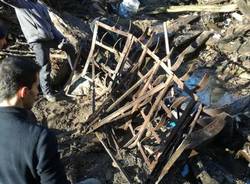 Pulizia del Torrente Bustecche a Varese: i volontari rimuovono gomme, pneumatici e lamiere
