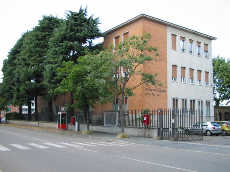 Rotary Club "Castellanza" alla Mater Orphanorum di Legnano