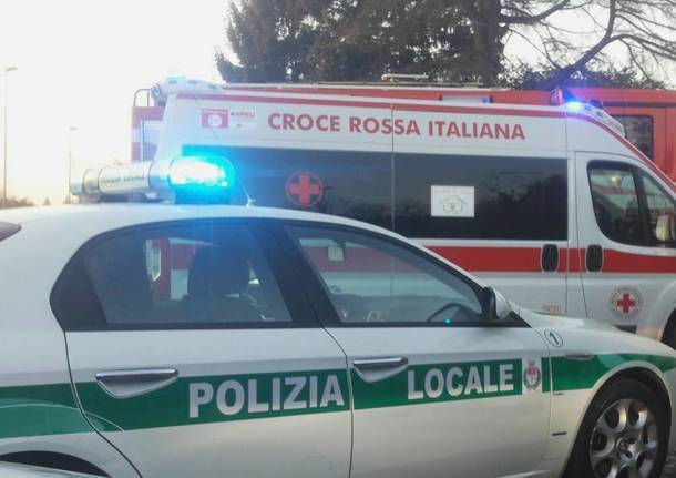 ambulanza polizia locale incidente