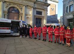 benedizione ambulanza di croce rossa varese