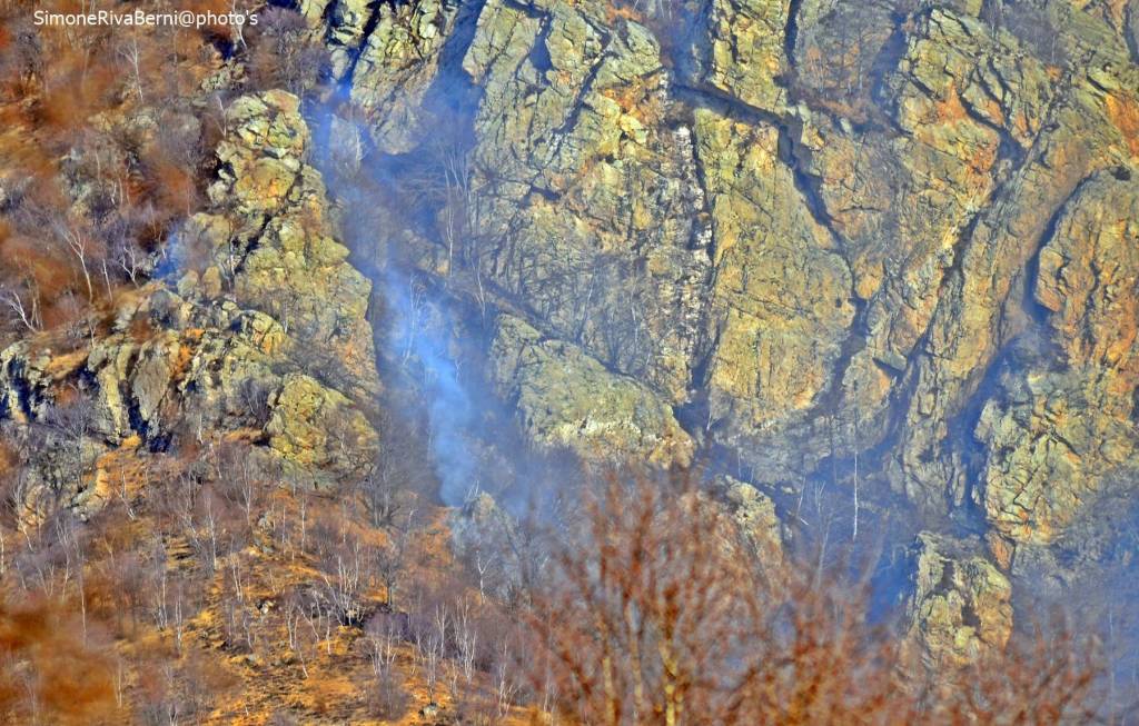 L\'incendio di Indemini visto dalla Forcora
