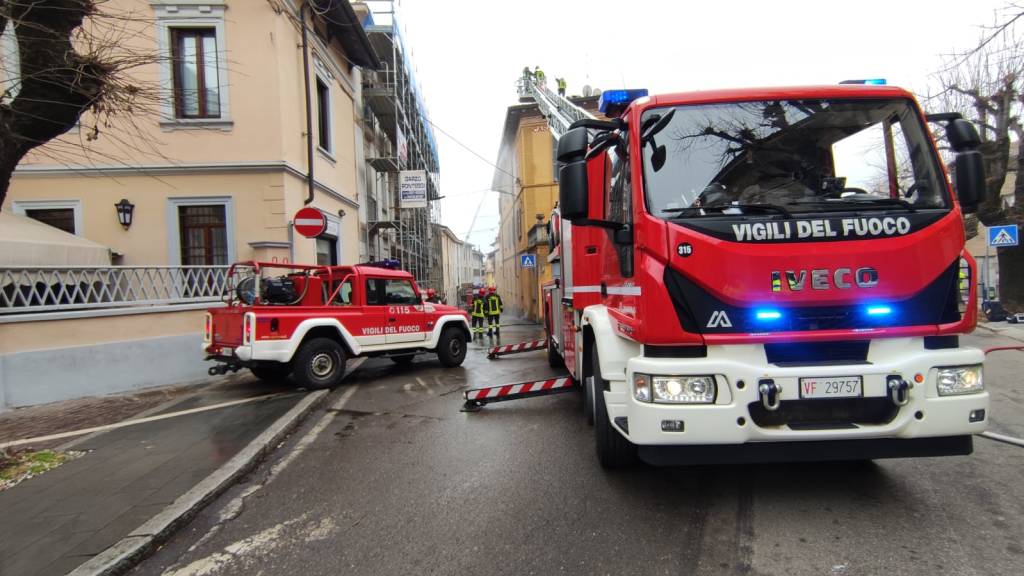 Incendio alla Casa del Popolo di Cislago