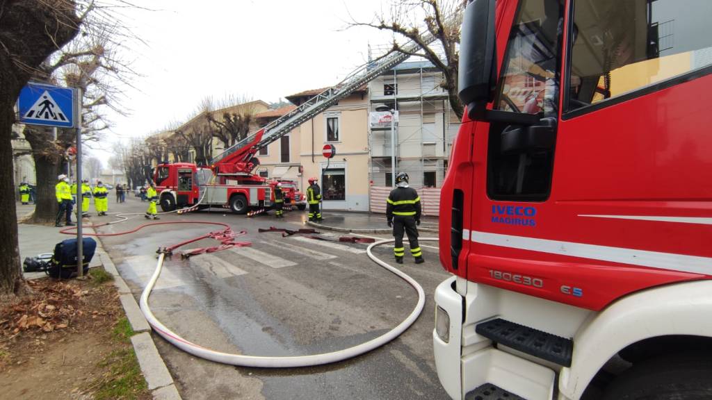 Incendio alla Casa del Popolo di Cislago