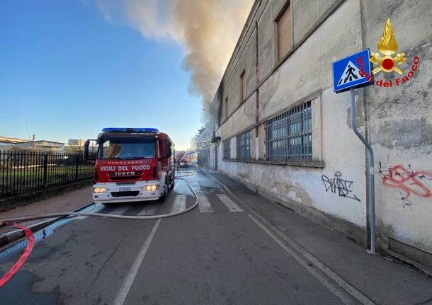 Incendio Caronno Pertusella