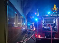 Incendio nella notte a Vanegono