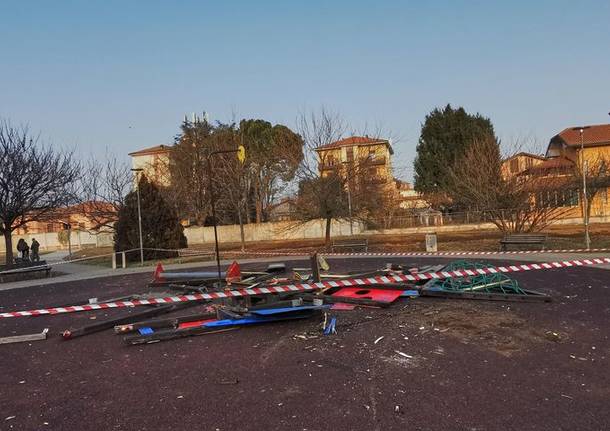 Lavori in corso nei parchi gioco di Canegrate 