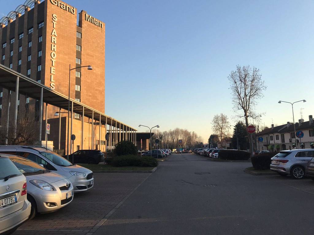 Saronno, il luogo dove si è consumata l'aggressione mortale