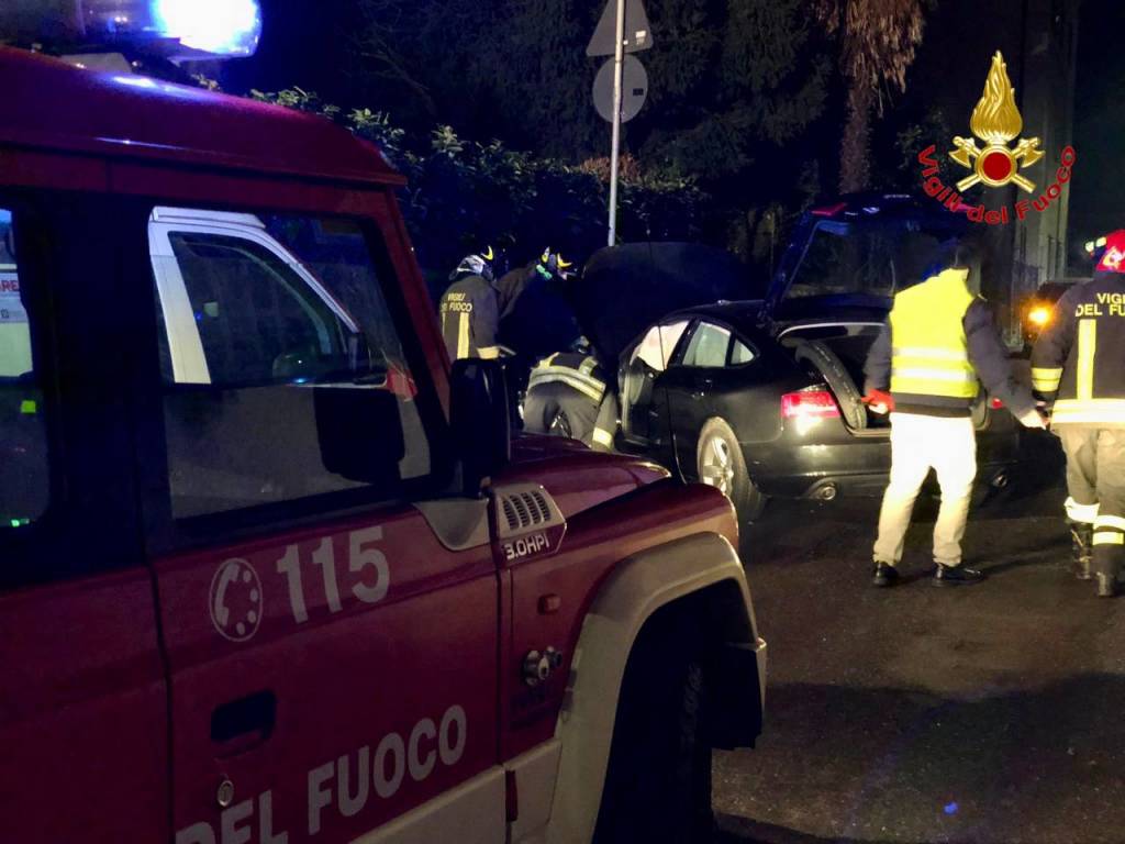 Vigili del Fuoco intervengono a Leggiuno per incidente 