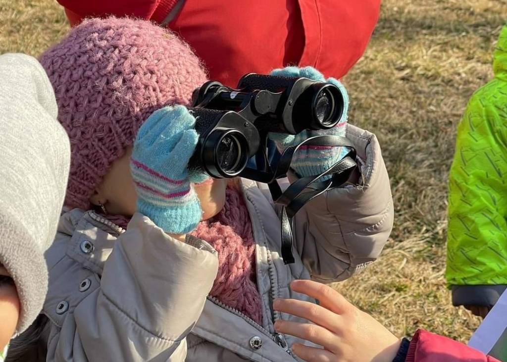 baby birdwatching asilo di luvinate