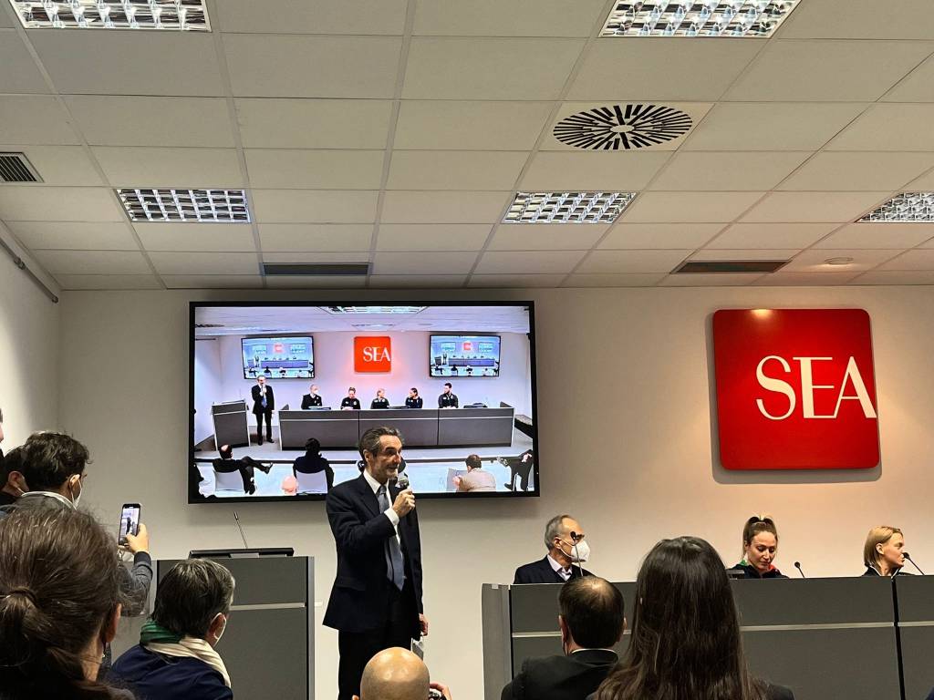 bandiera olimpica di Pechino Milano Malpensa
