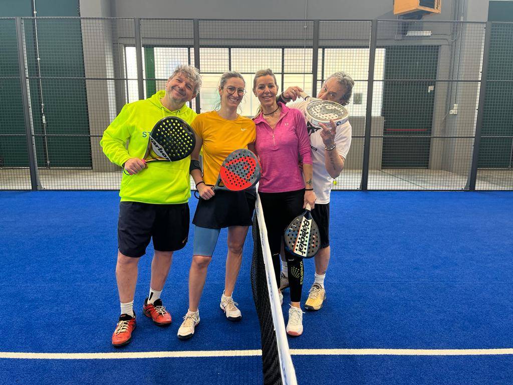 Calzette Rosa Padel, un successo il torneo a favore degli amici a quattro zampe