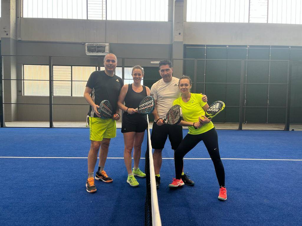 Calzette Rosa Padel, un successo il torneo a favore degli amici a quattro zampe