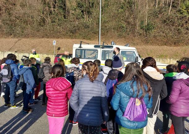 Caravate: inaugurato il sentiero del bosco didattico “Pancott”