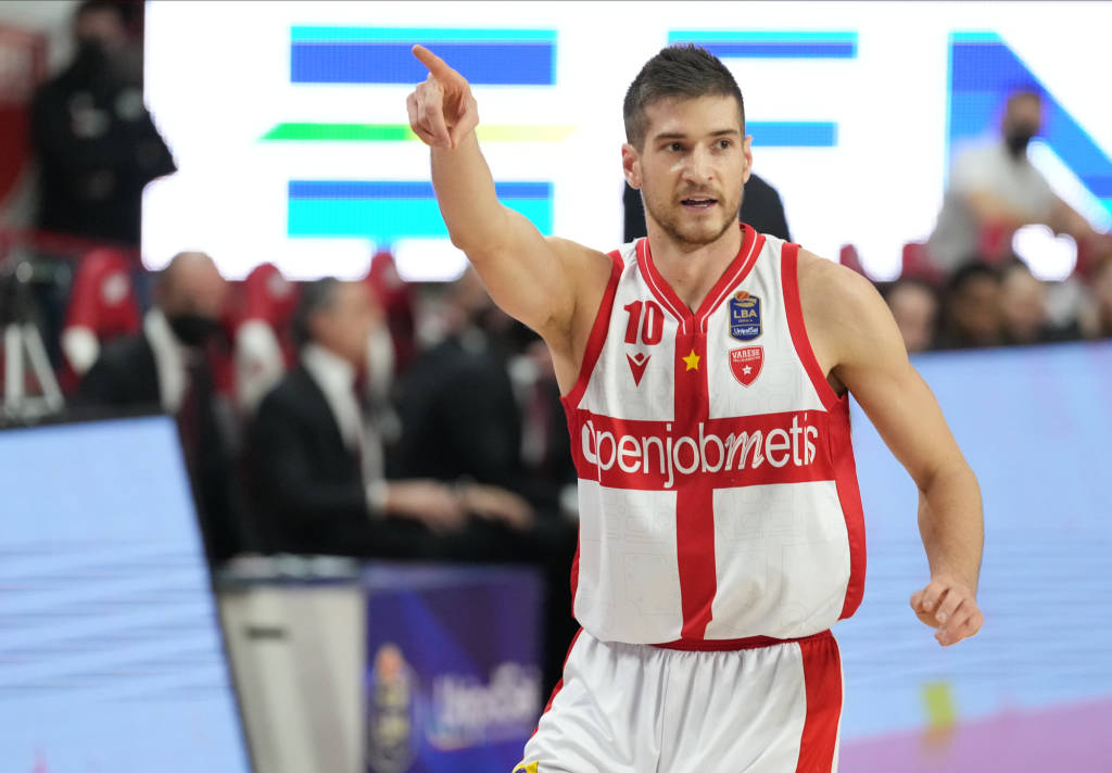 Baske, Openjobmetis - Virtus Bologna 80-81