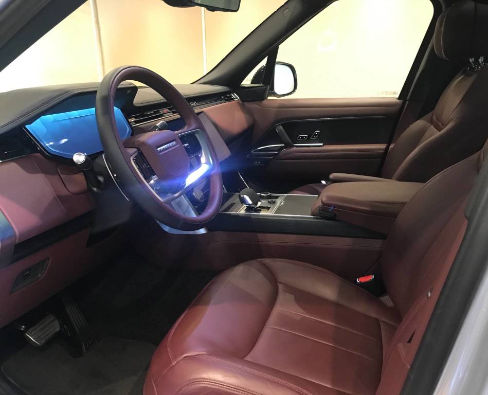 Clerici Auto presenta la nuova Range Rover a Caronno Pertusella