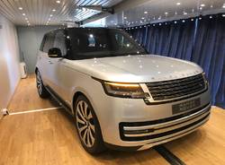 Clerici Auto presenta la nuova Range Rover a Caronno Pertusella