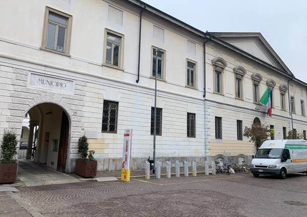 cortile comune municipio busto arsizio