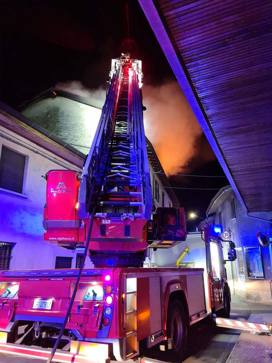 Incendio Sesona di Vergiate
