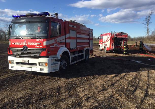 incendio vigili del fuoco inveruno