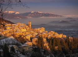 La magia del Sacro Monte dopo la nevicata di San Valentino