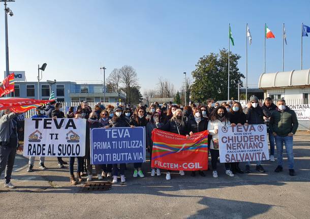 Lavoratori Teva in presidio a Nerviano