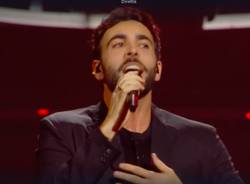 Marco Mengoni sul palco di Sanremo 2022