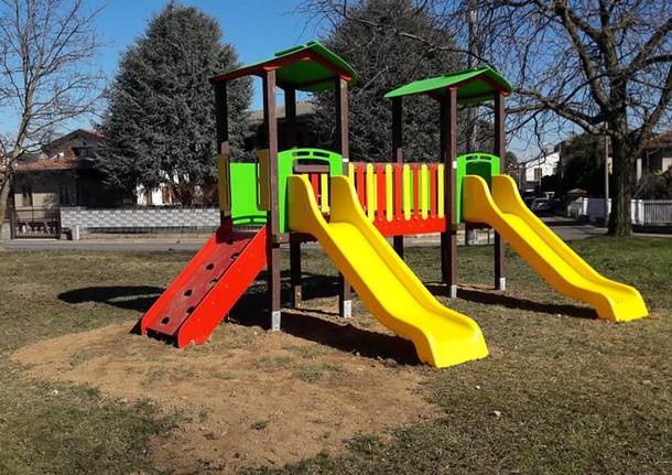 Nuovi giochi a Gerenzano al parco della scuola "G.P. Clerici" e al parco di via Casari/Firenze