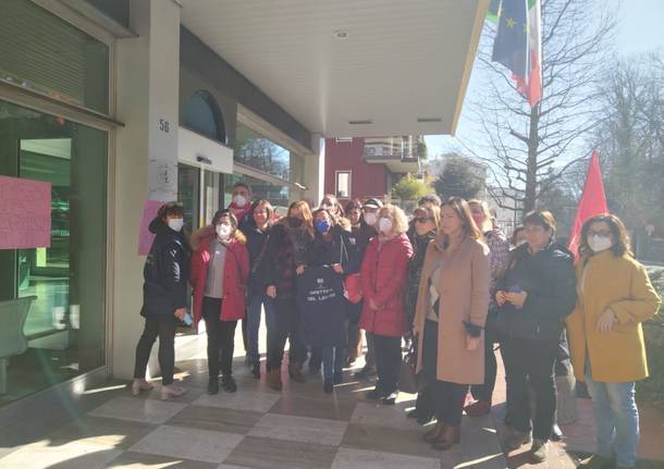 Presidio di protesta all’Ispettorato del lavoro di sindacati e lavoratori