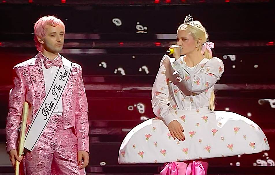 Sanremo 2022, i vestiti più pazzi