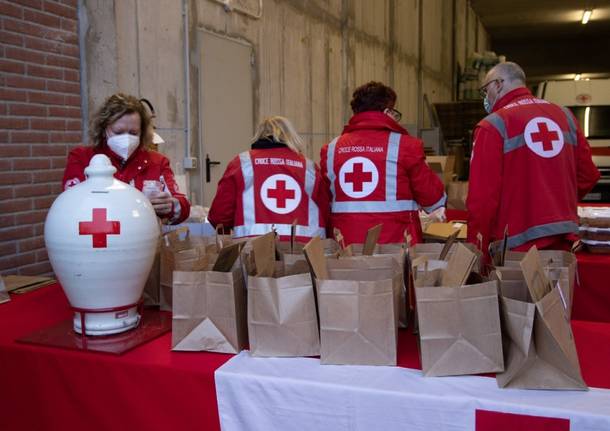 Successo per la cena d’asporto della CRI di Varese