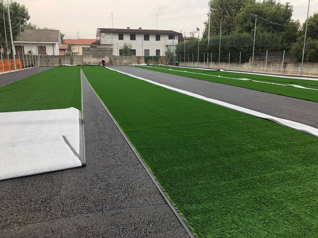 Terminati i lavori per il nuovo campo in sintetico in via Schuster a Rescaldina