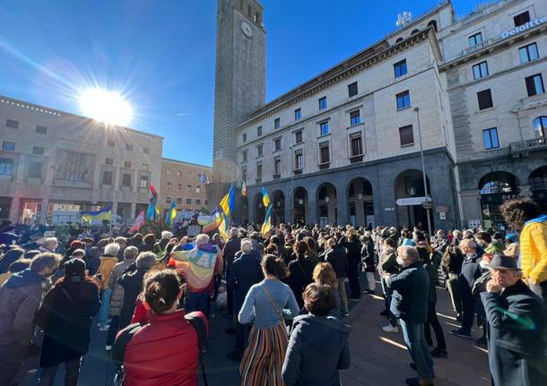 Varese ancora in piazza per l'Ucraina