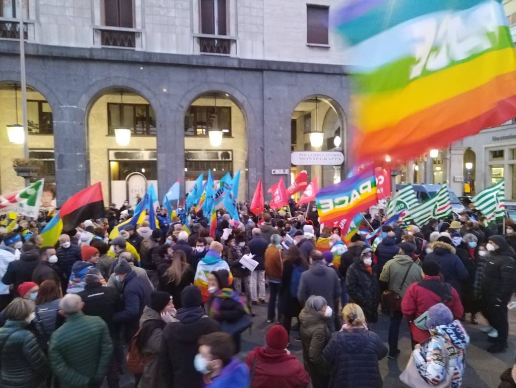 Varese - Manifestazione contro la guerra in Ucraina