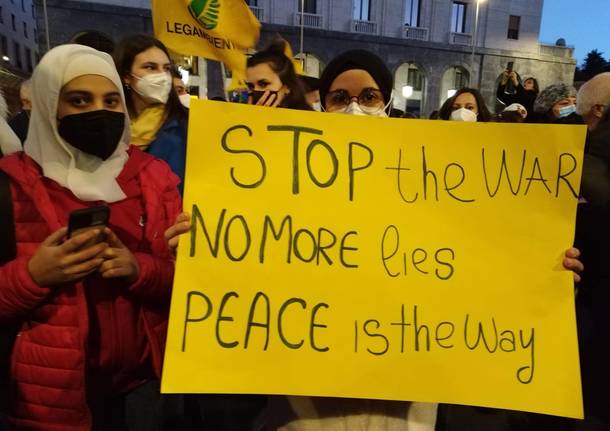 Varese in piazza contro la guerra in Ucraina