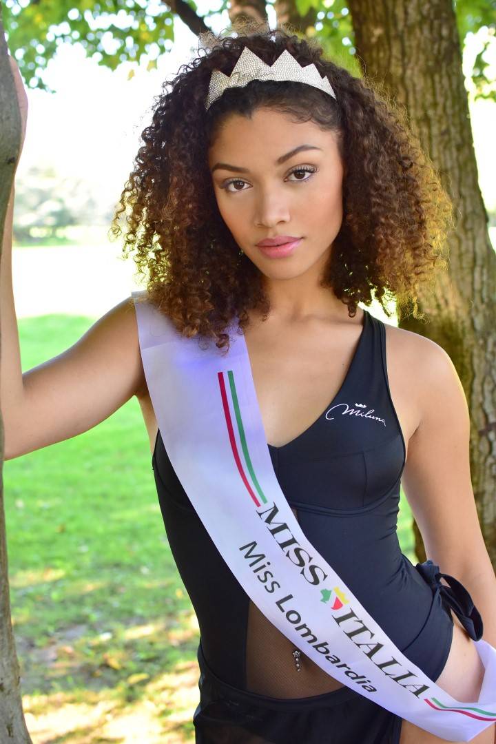 Zeudi di Palma è Miss Italia 2021, la 18enne di Senago Francesca Mamè è quarta