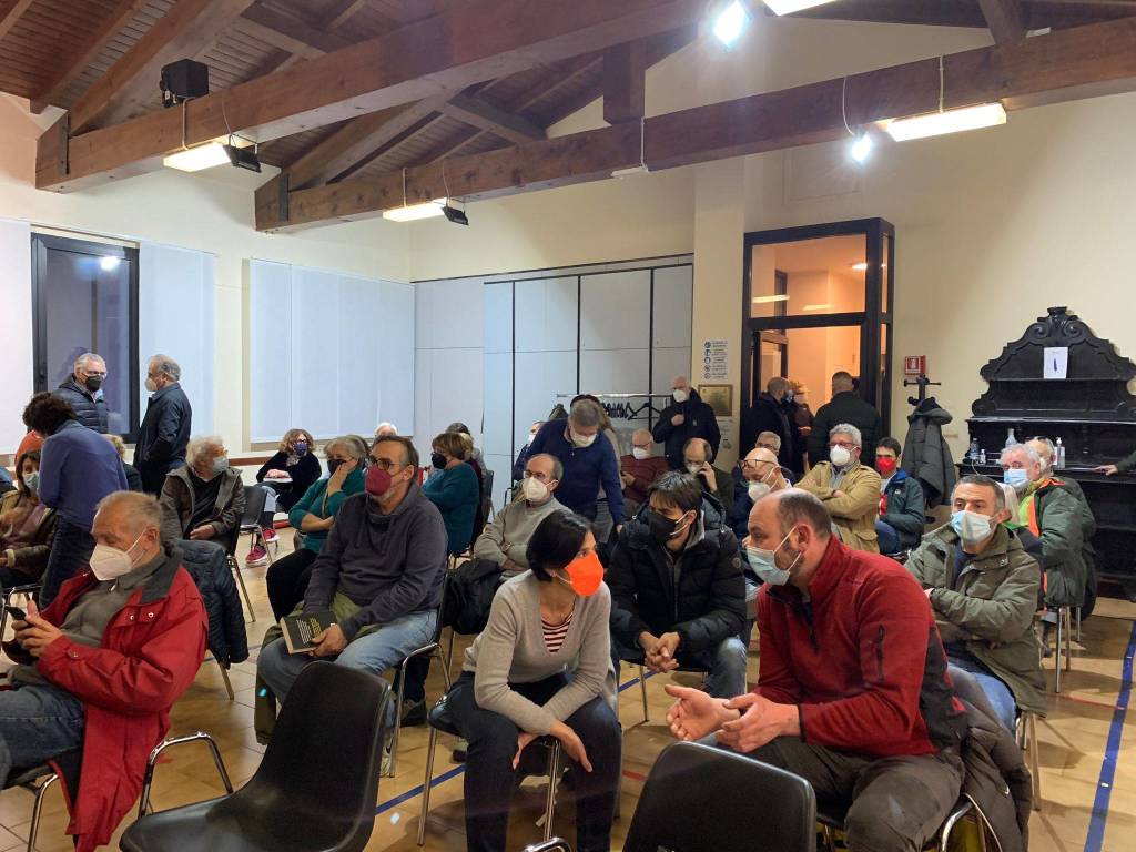 Azzate - Paolo Berizzi presenta il suo ultimo libro "E' gradita la camicia nera"