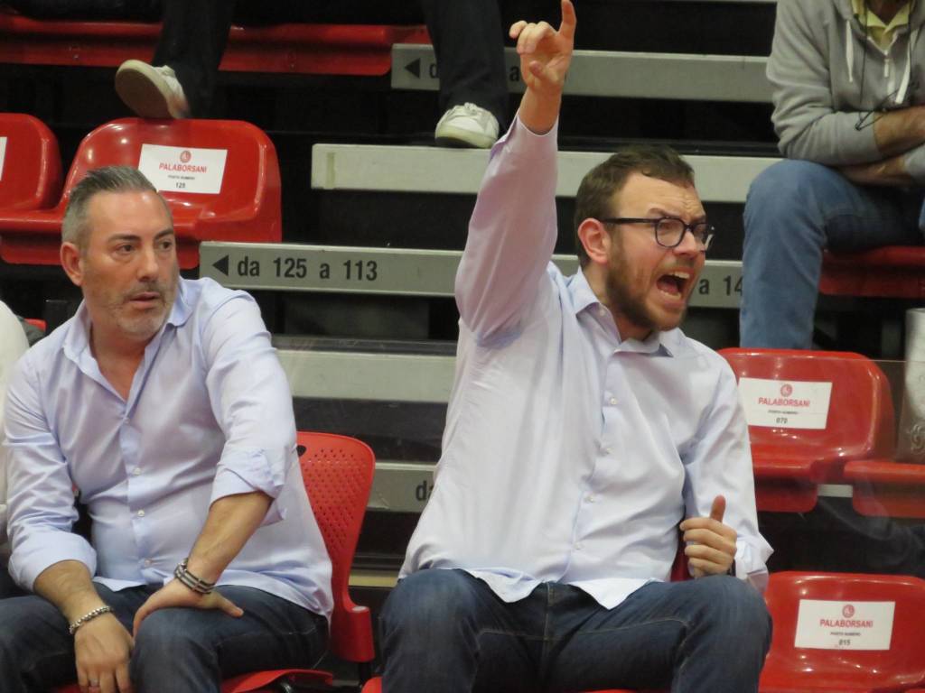 Basket: Legnano sfida Varese al Pala Borsani 