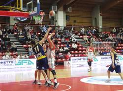 Basket: Legnano sfida Varese al Pala Borsani 