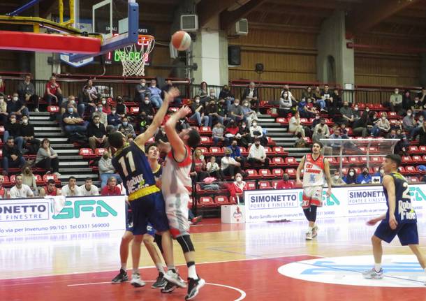 Basket: Legnano sfida Varese al Pala Borsani 