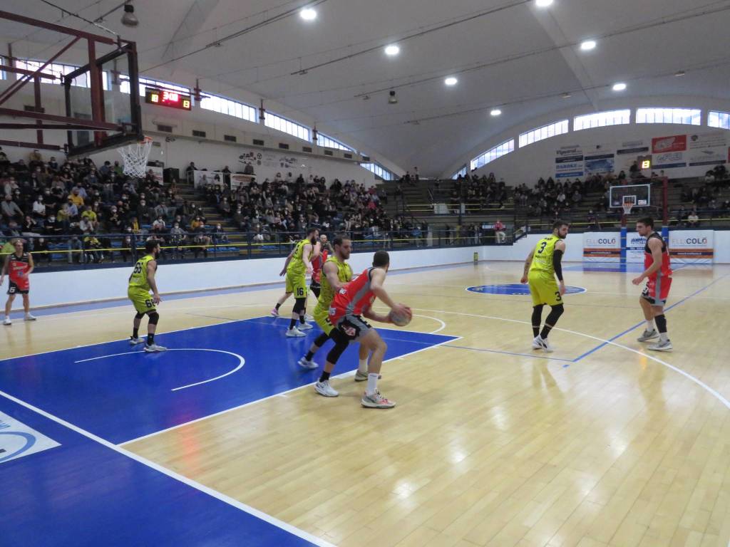 Basket - Vigevano contro Legnano 