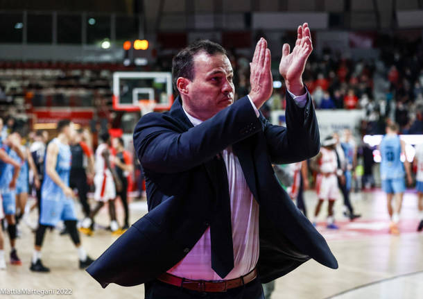 Openjobmetis Varese - Vanoli Cremona 90-78