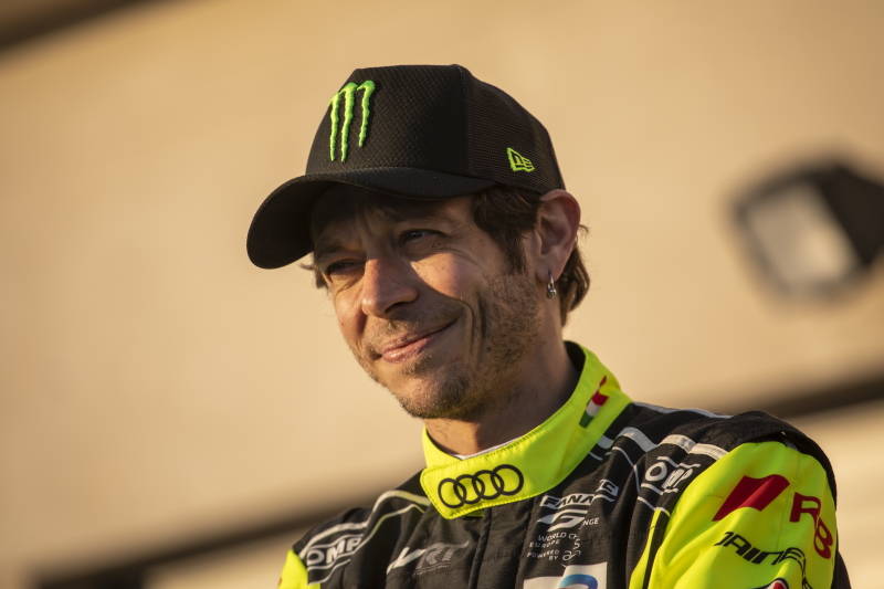 La nuova vita da pilota (di auto) di Valentino Rossi