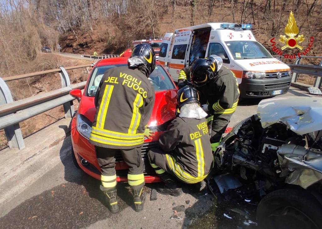 Schianto a Castello Cabiaglio domenica 20 marzo