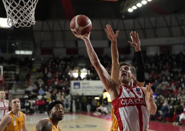 Openjobmetis Varese - Carpegna Prosciutto Pesaro 76-87