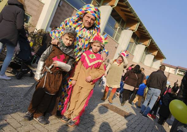 Festa di carnevale ad Azzate, un successo