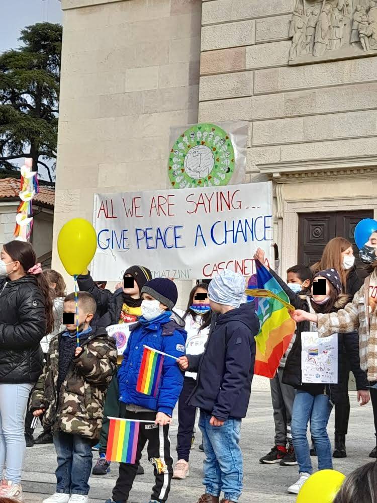 Corteo per la pace a Gallarate 